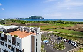 Thira Hotel